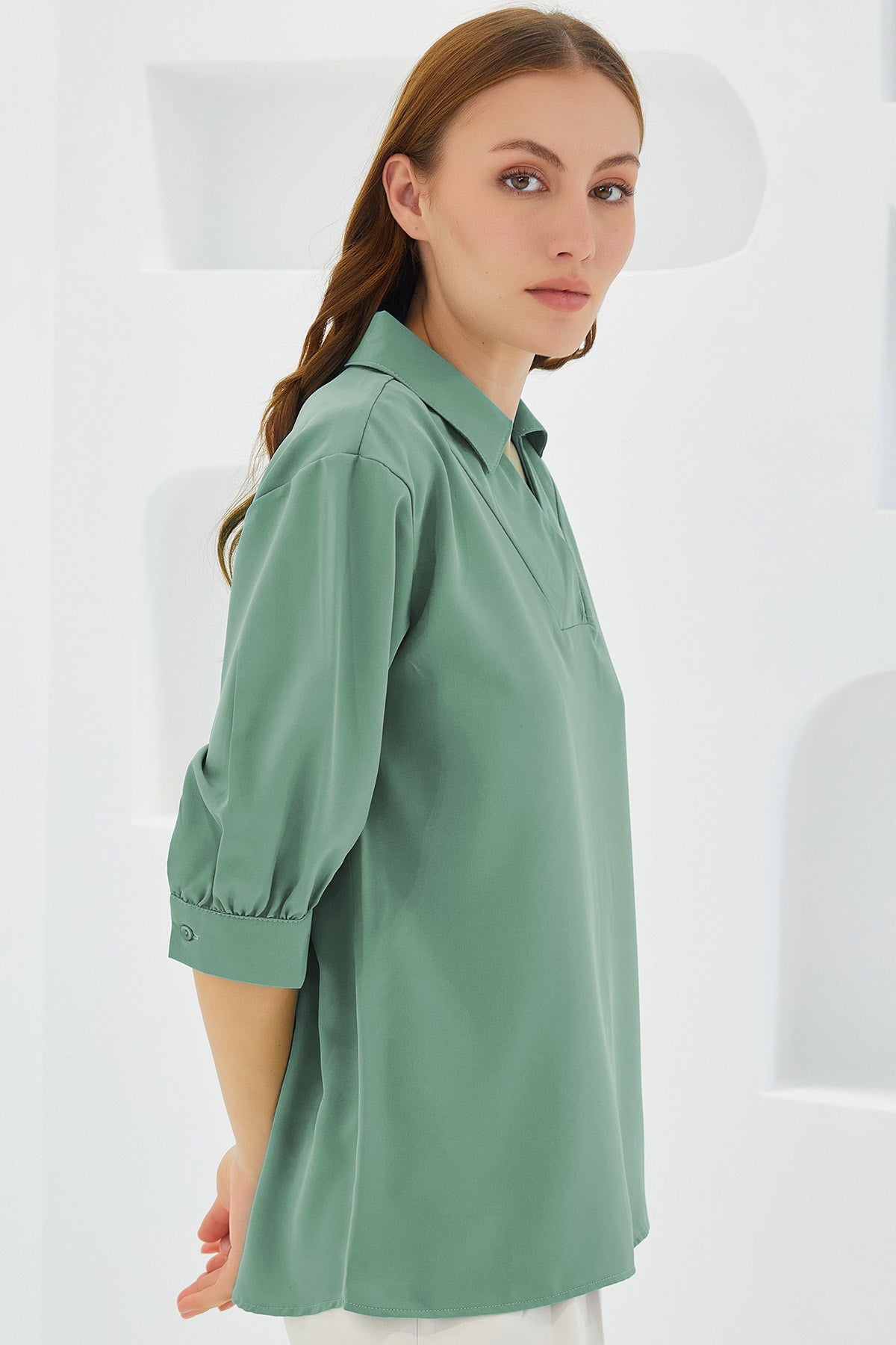 Bluză din satin verde celadon cu guler cămașă pentru femei 0493