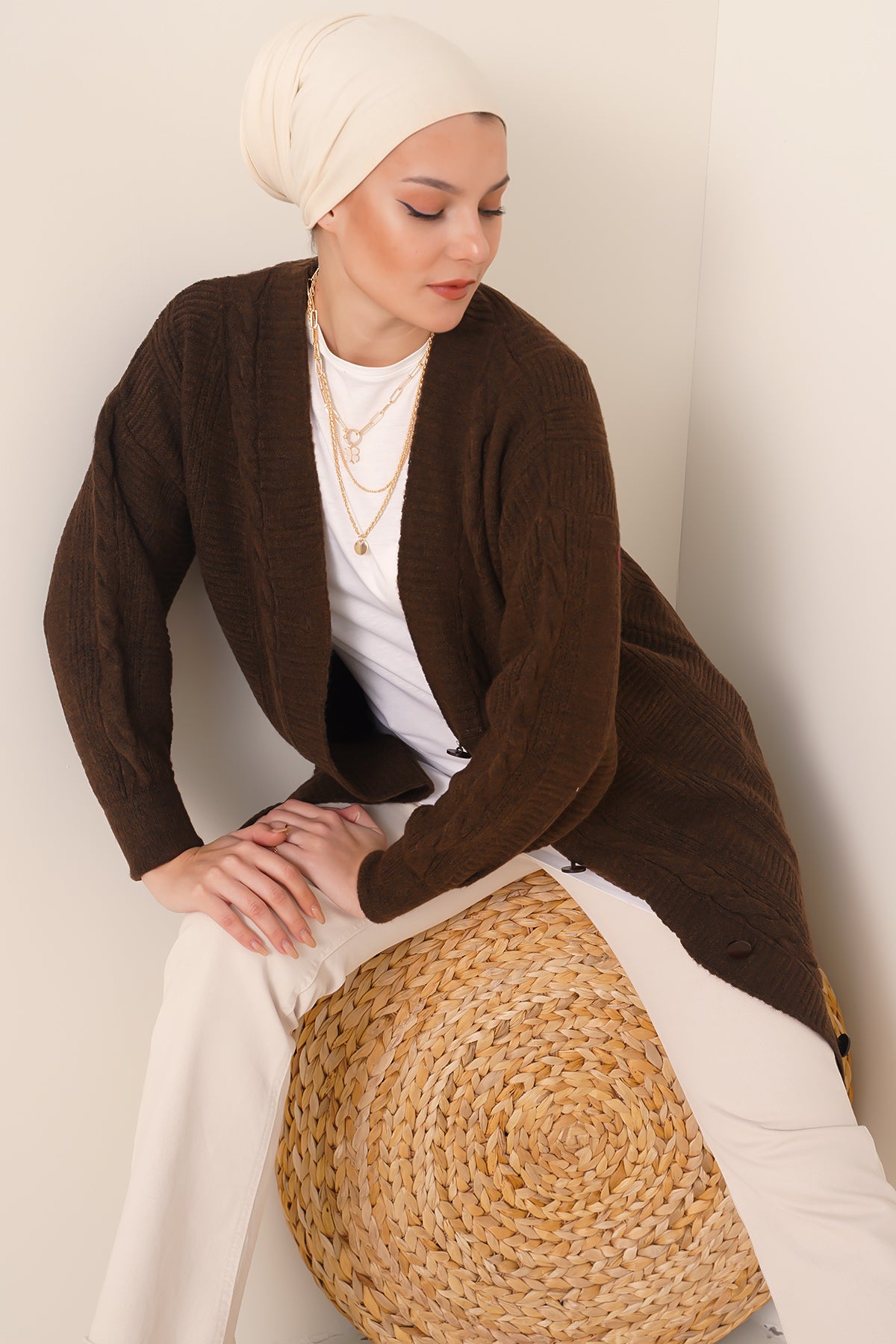 15768 Cardigan tricotat modest - Maro