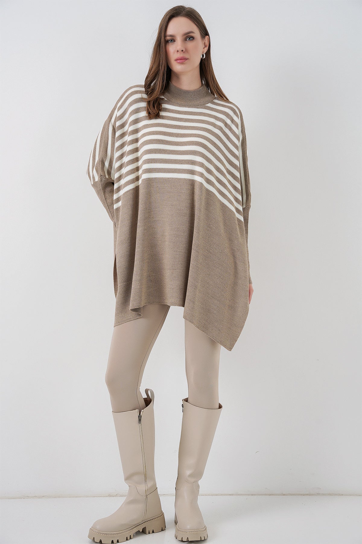 15783 Pulover Poncho cu șliț - A. Vizon