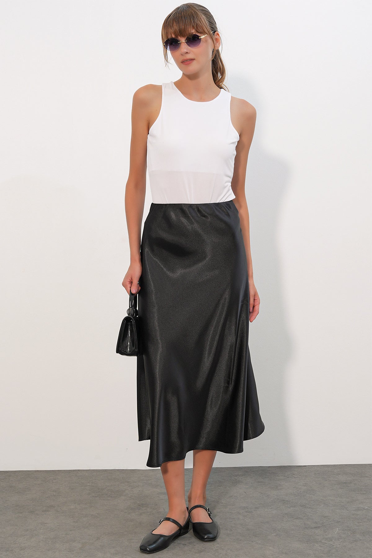 15806 Fustă Satin - Negru