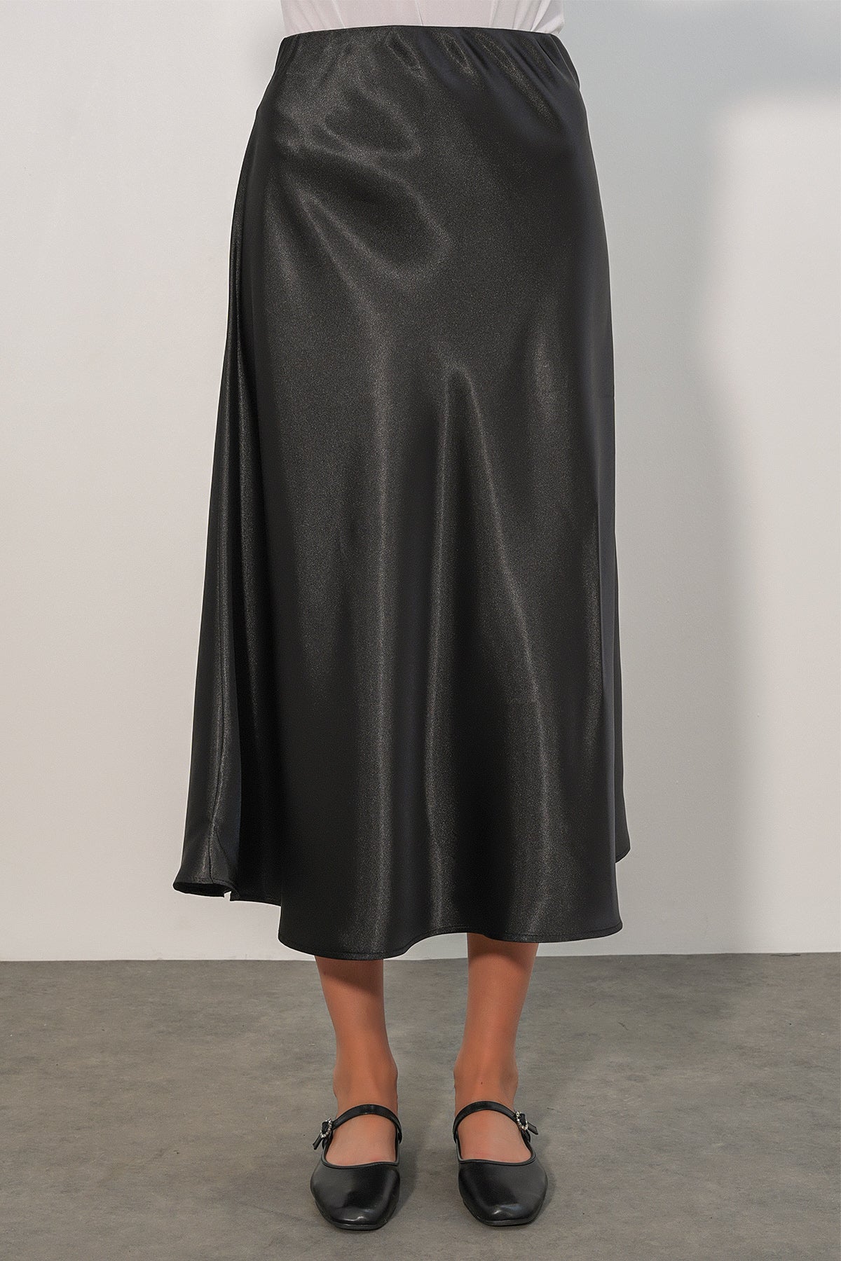 15806 Fustă Satin - Negru