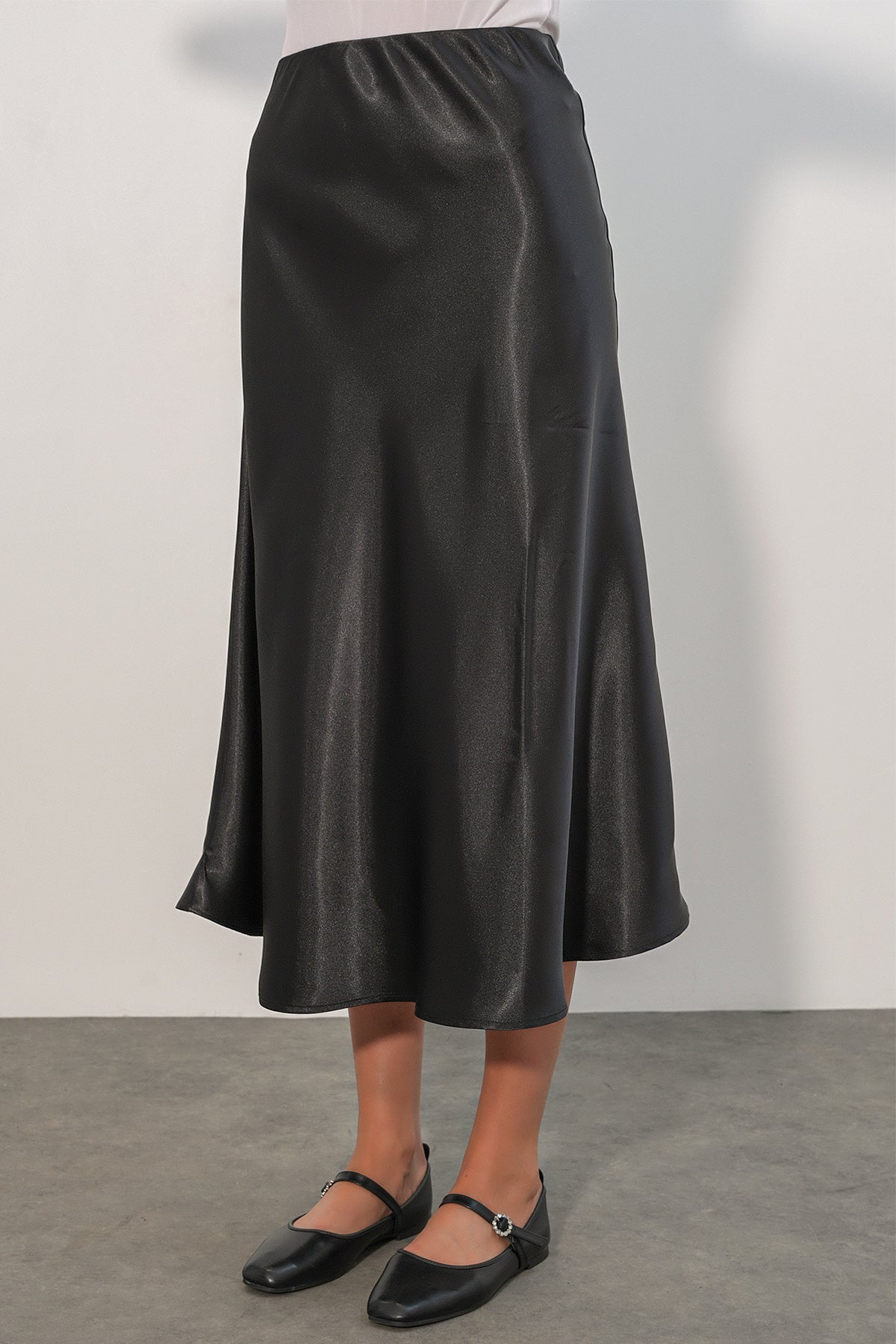 15806 Fustă Satin - Negru