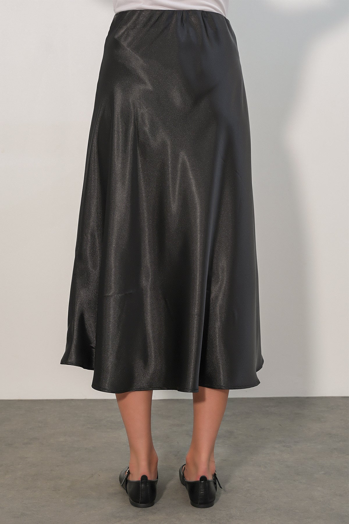 15806 Fustă Satin - Negru