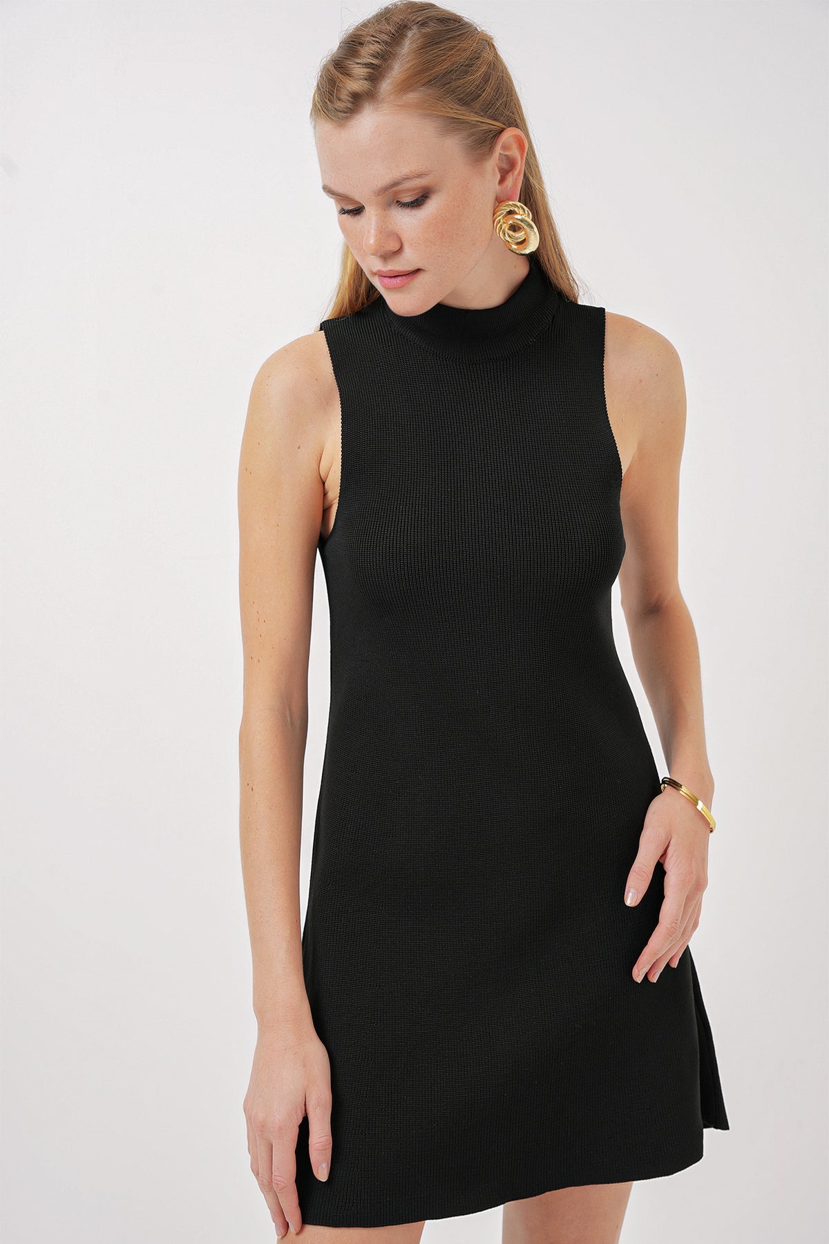 15906 Rochie Mini Tricot fără Mâneci - Negru