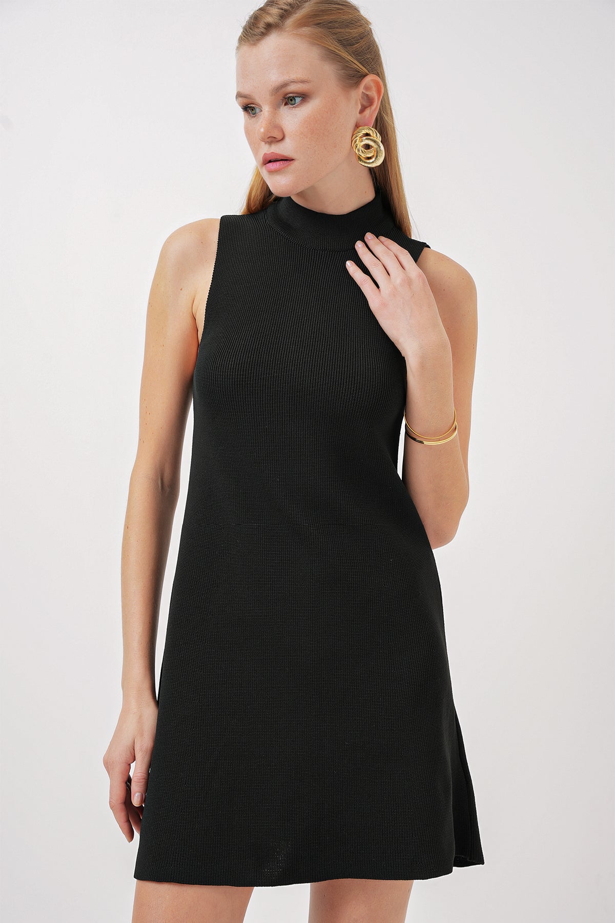 15906 Rochie Mini Tricot fără Mâneci - Negru