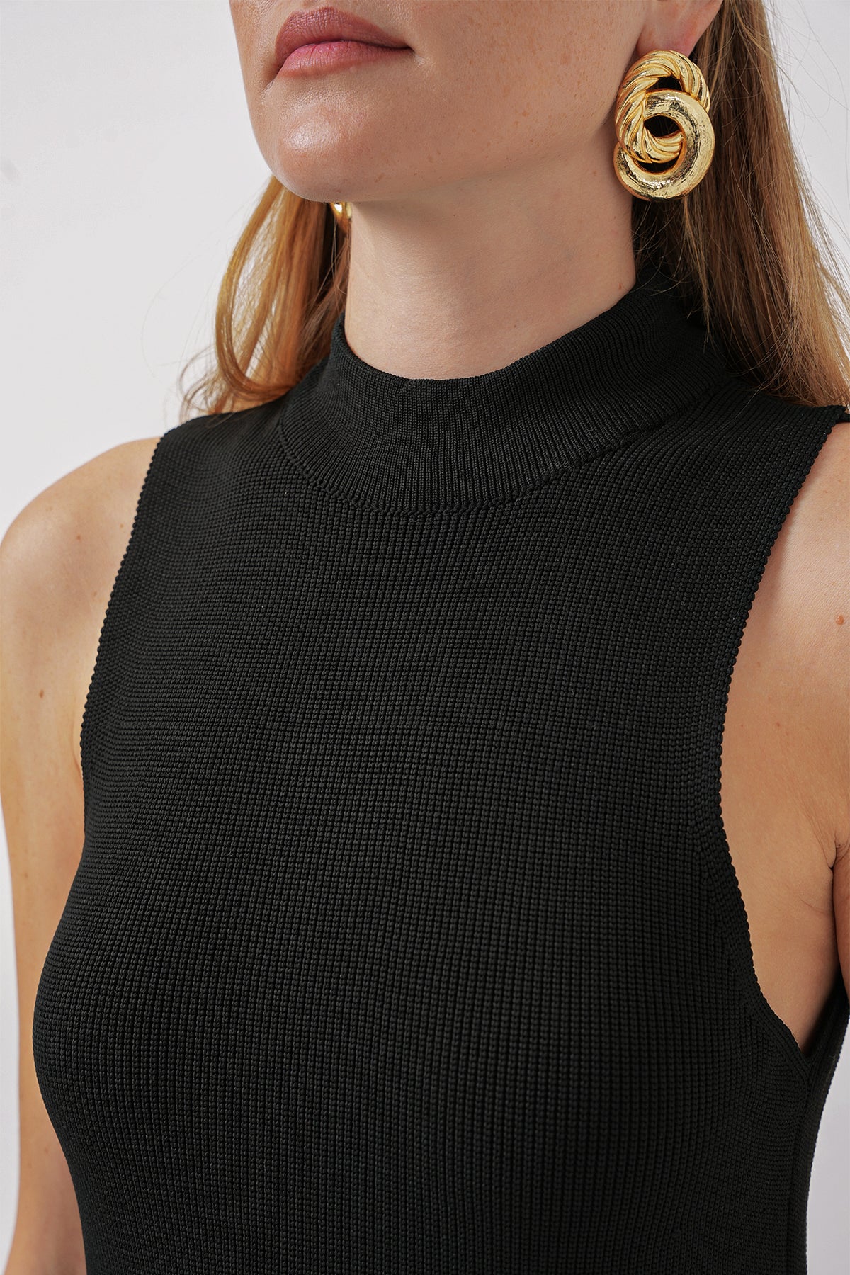 15906 Rochie Mini Tricot fără Mâneci - Negru