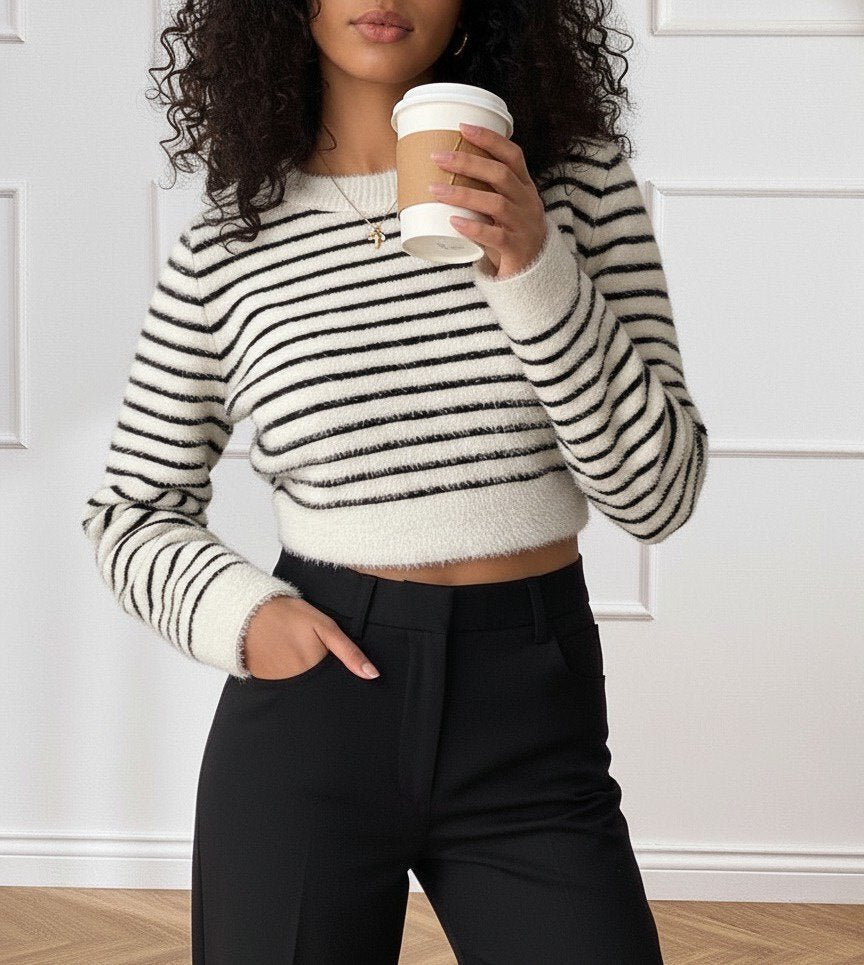 Bluz tricotat crop de damă cu guler înalt și mâneci lungi, 31067