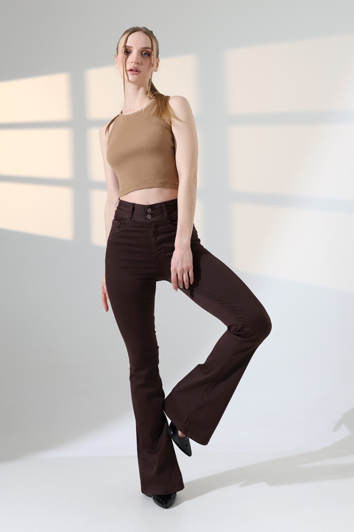 Pantaloni Denim cu Curea Lată și Pense 7151
