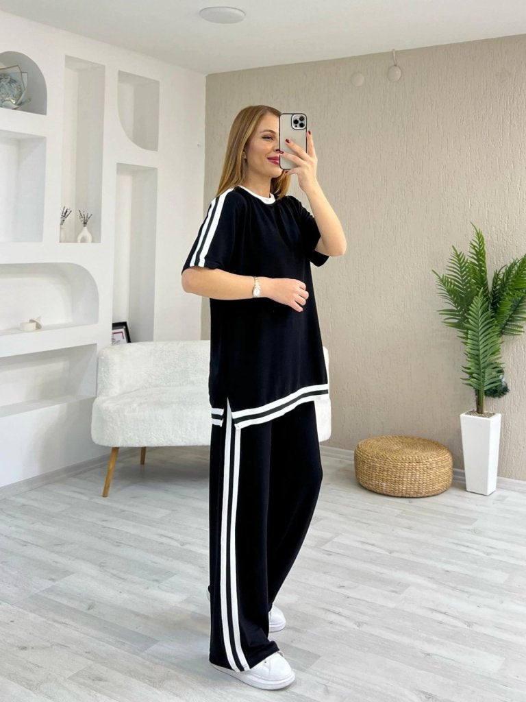 Set bluză și pantaloni din viscoză cu două fire, guler rotund, mânecă scurtă, detalii cu dungi în două culori, 33929