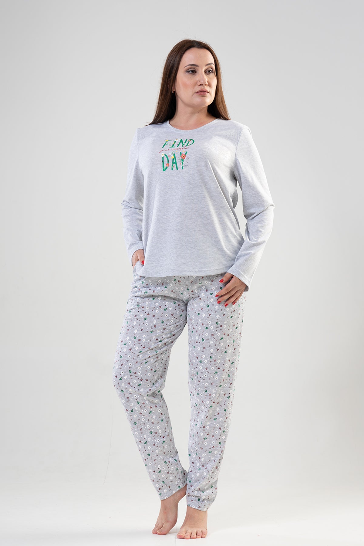 SET PIJAMA DE DAMĂ P.SUPREM XXL, CU MÂNECĂ LUNGĂ, GULER ROTUND, CU BUZUNARE OVALE ȘI TIV ROTUND - GRI MELANGE