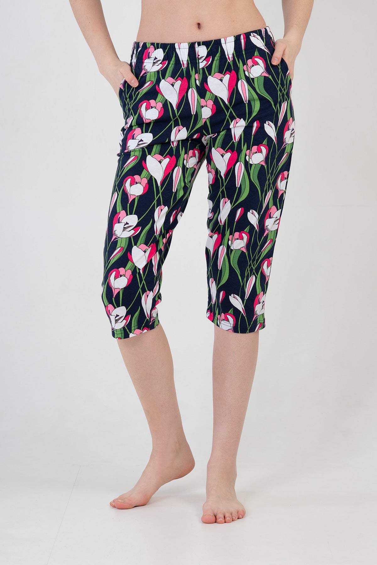 P.SUPREM CAPRI DE DAMA, CU BUZUNARE, PANTALON SCURT, O SINGURA BUCATA - MIX