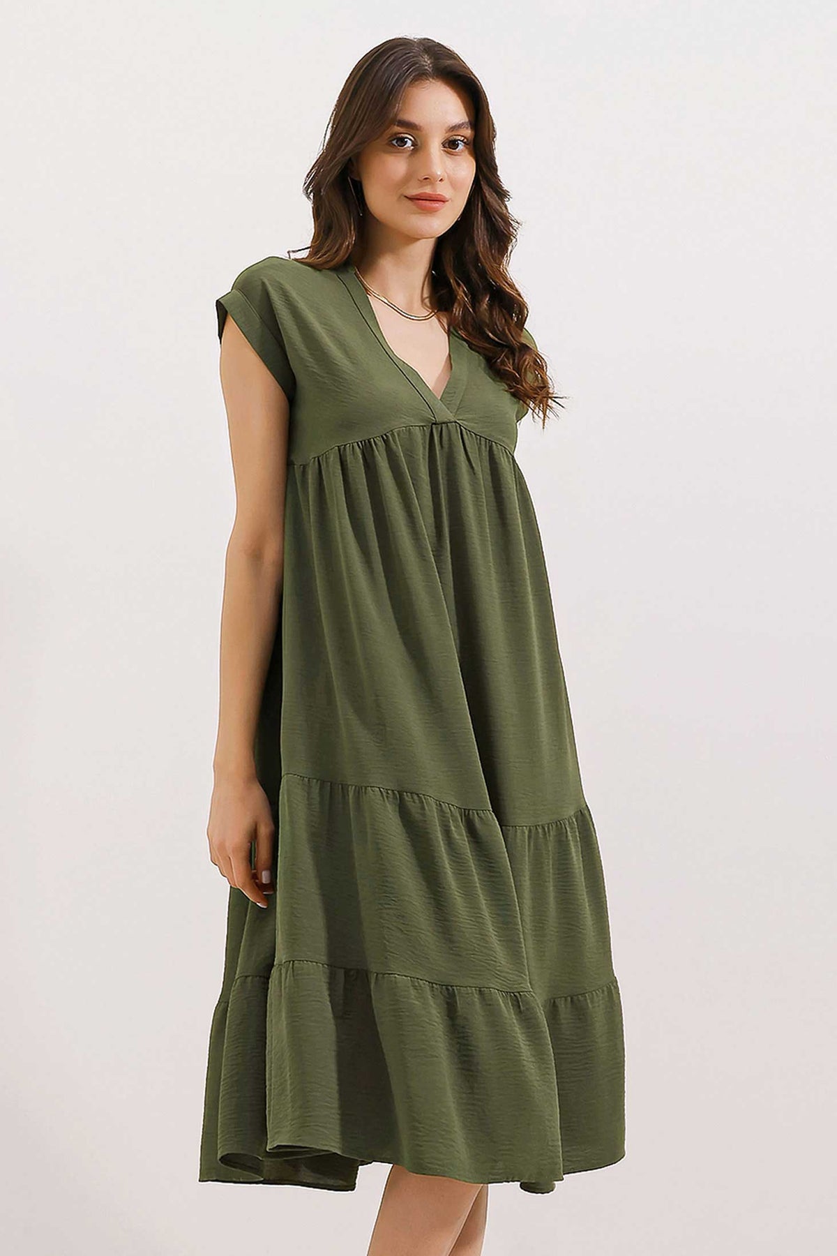 2398 Rochie Guler V cu Volane - Cachi
