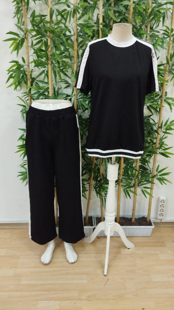 Set bluză și pantaloni din viscoză cu două fire, guler rotund, mânecă scurtă, detalii cu dungi în două culori, 33929