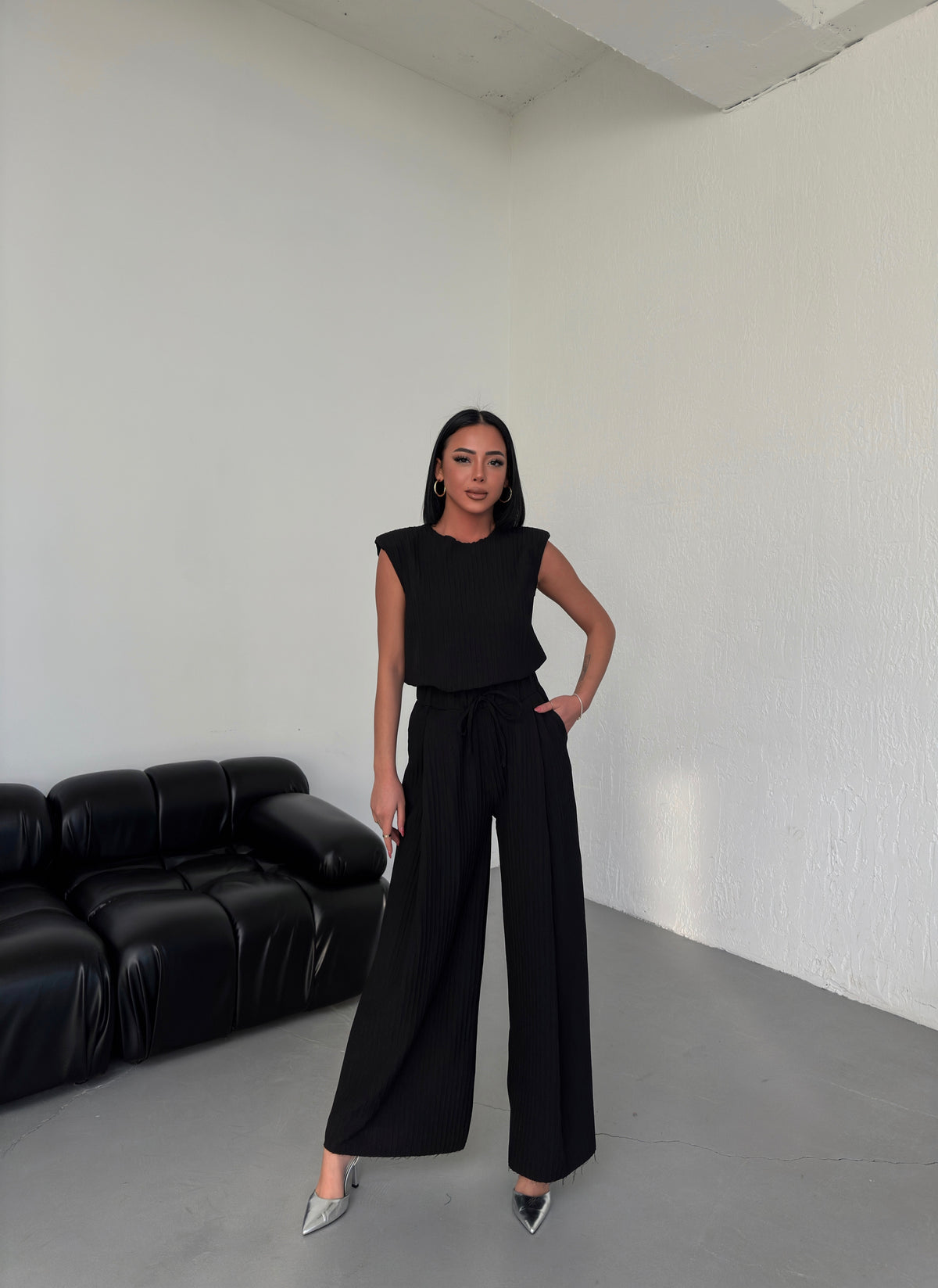 SET PAMELA CU CAPSULE - Negru