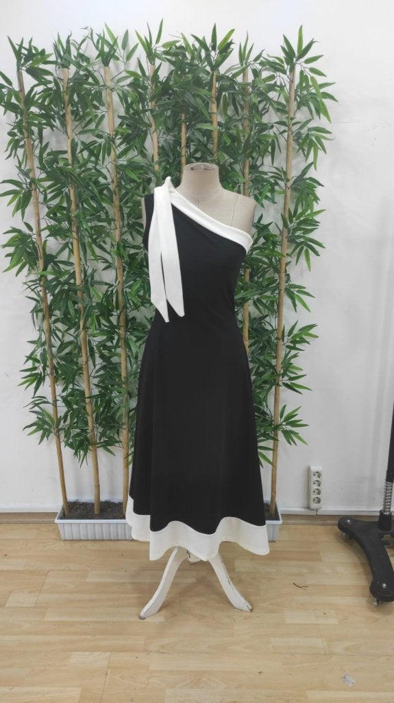 Rochie de damă cu un singur umăr și detaliu cu panglică, rochie din crep importat în două tonuri, 34442