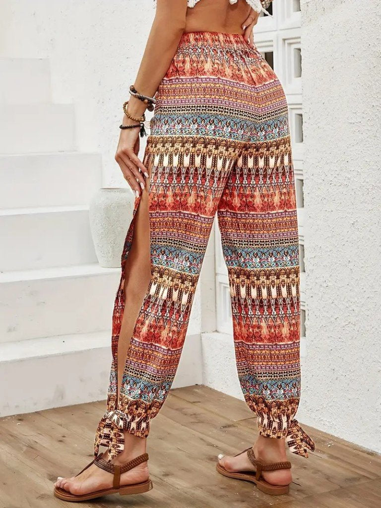 Pantaloni de damă din crep cu talie înaltă și șlițuri laterale, 34684