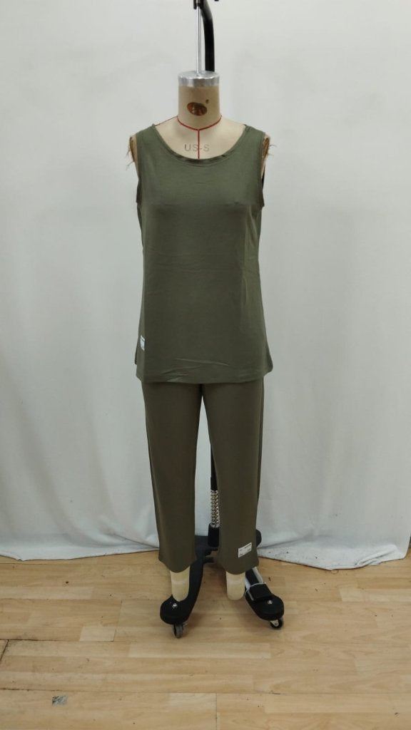 Set din două piese pentru femei, bluza cu bretele și decolteu rotund, din viscoză cu două fire și pantaloni de trening, 26609
