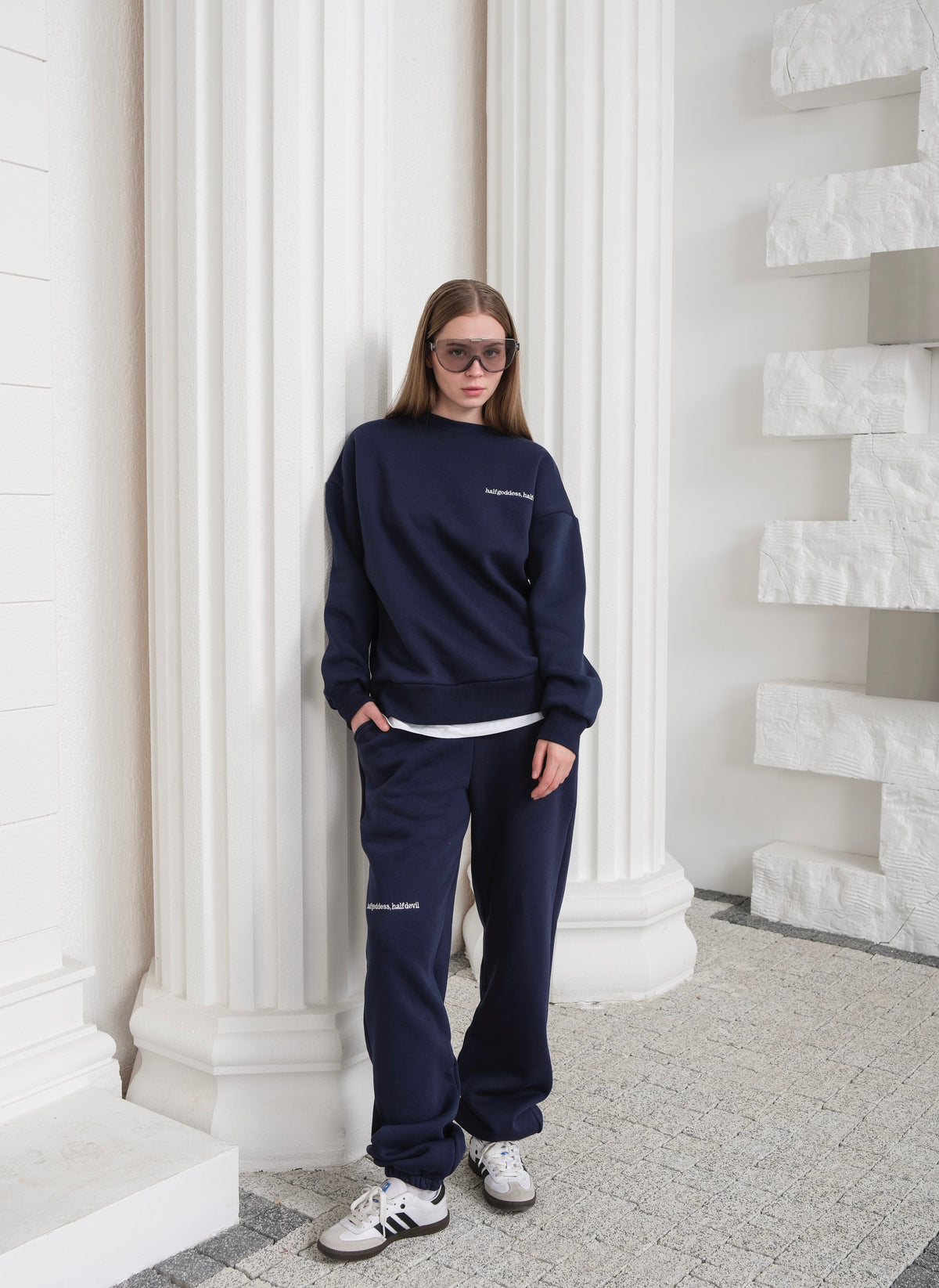 SUPREM EMBROIDERED SWEATSHIRT SET - Navy Blue