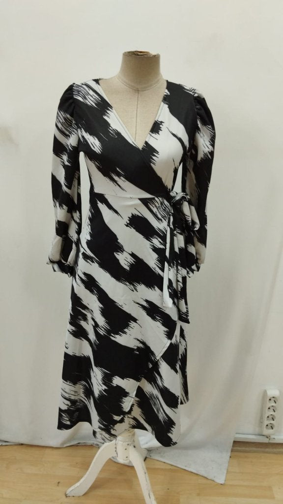 Rochie mini din modal cu mânecă lungă, decolteu înfășurat, cu noduri laterale și model, 27847