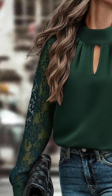 Kadın Uzun Kollu Göğüs Pencere Detay Yaka Boğazlı Kolları Tüllü Sandy Bluz, 31670