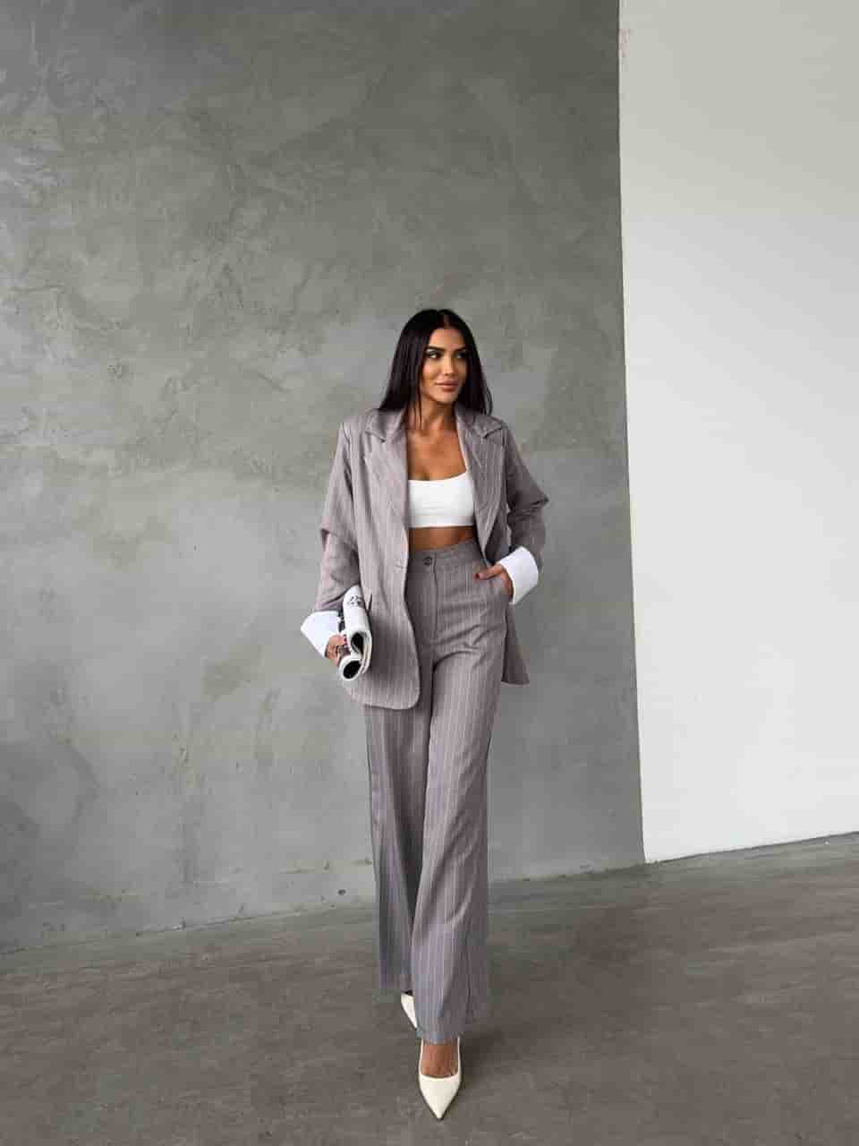 Costum cu jachetă și pantaloni - Gri