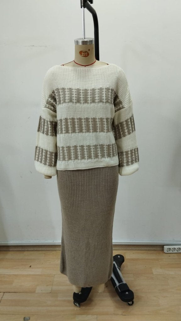 Set din doi piese: bluză tricot și fustă cu mâneci lungi, guler ovăl, detaliu drapat, 31820