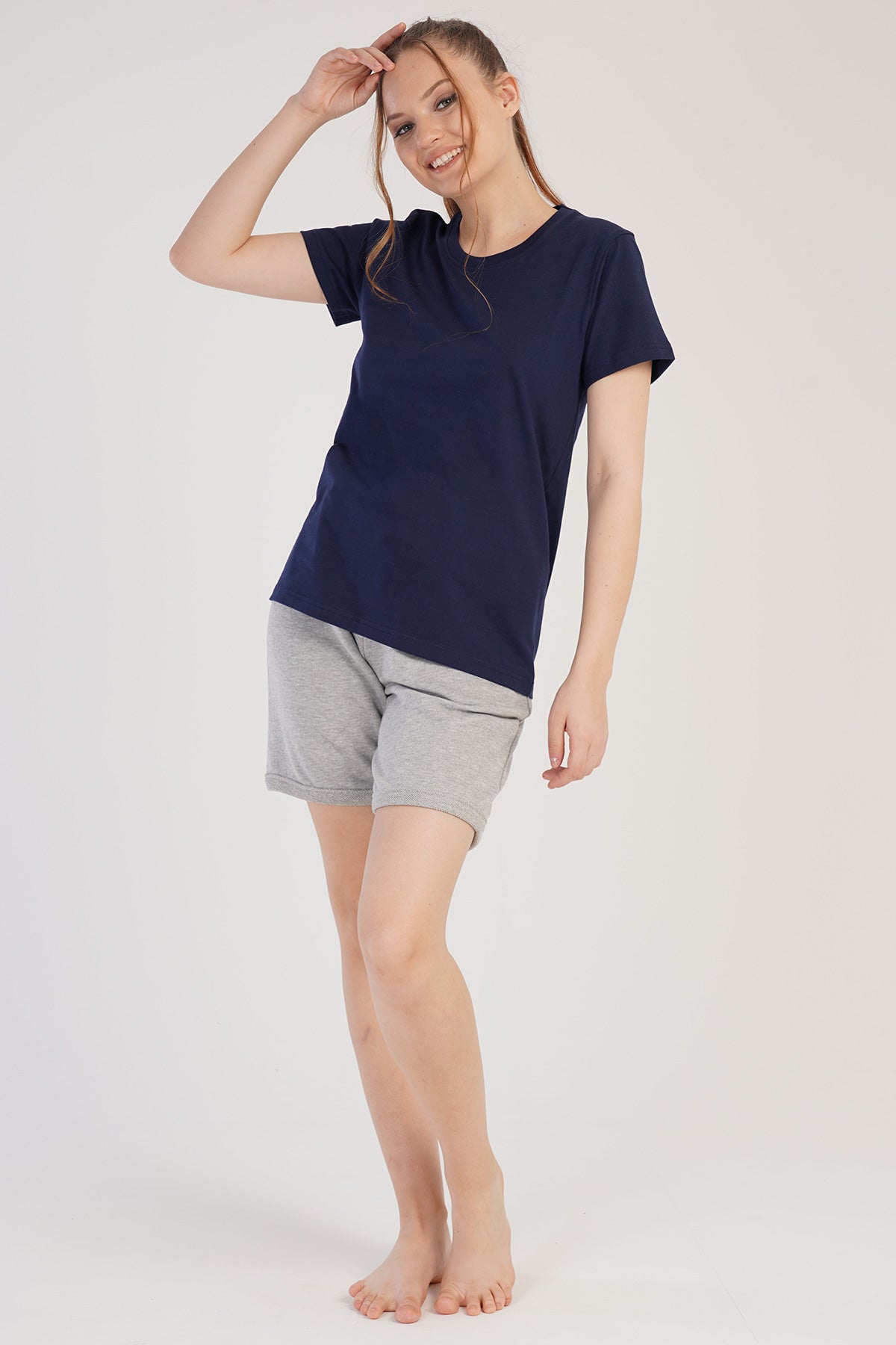 SET FEMEI TRICOU MÂNECĂ SCURTĂ GÂT ROTUND ȘI ȘORT CU BUZUNARE ȘI TIV DUBLU - 19-3920TCX