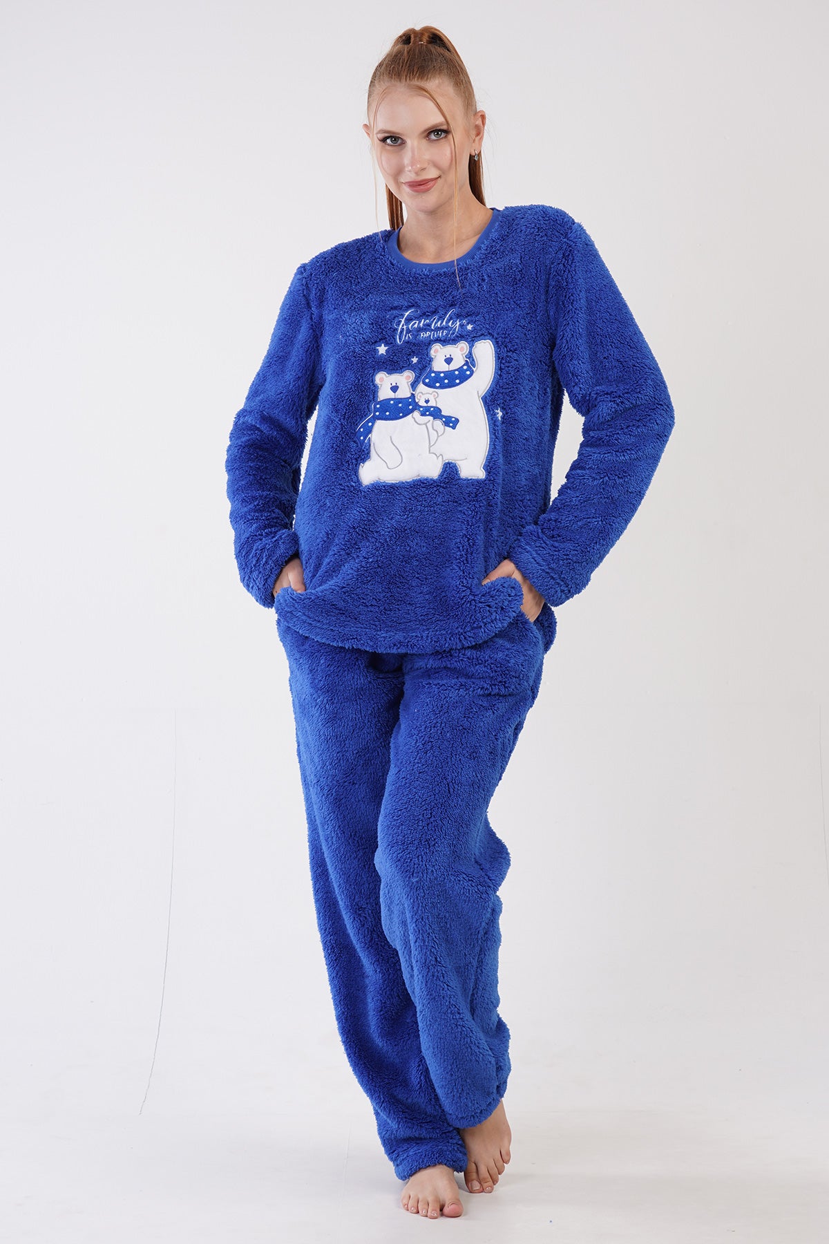 PIJAMALE DE DAMĂ WELSOFT CU GULER ROTUND, MÂNECĂ LUNGĂ, ŞI BUZUNARE OVALE, INDIGO