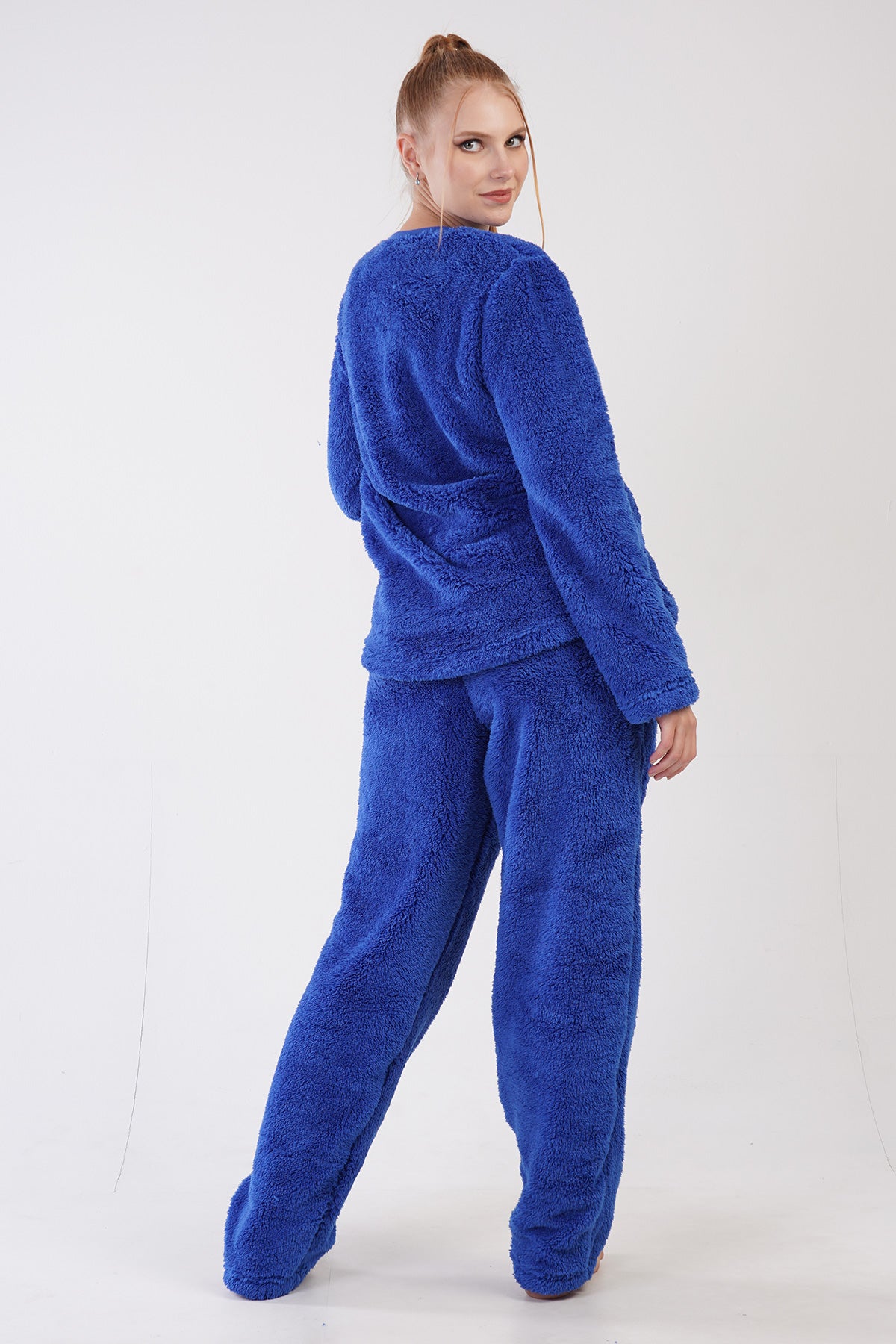PIJAMALE DE DAMĂ WELSOFT CU GULER ROTUND, MÂNECĂ LUNGĂ, ŞI BUZUNARE OVALE, INDIGO