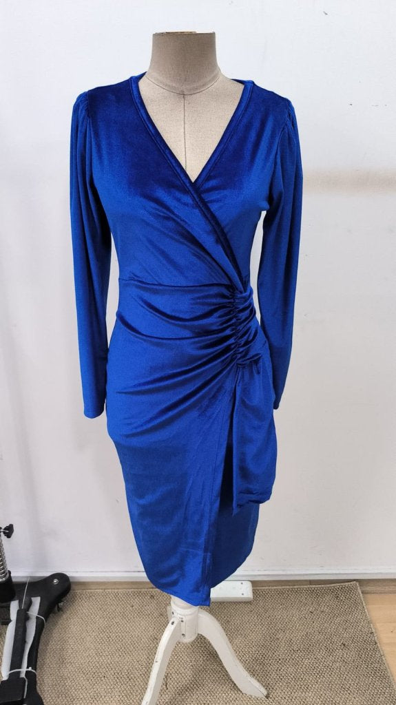 Rochie midi de damă, din catifea, cu mânecă lungă, decolteu petrecut și încrețită lateral, 30655