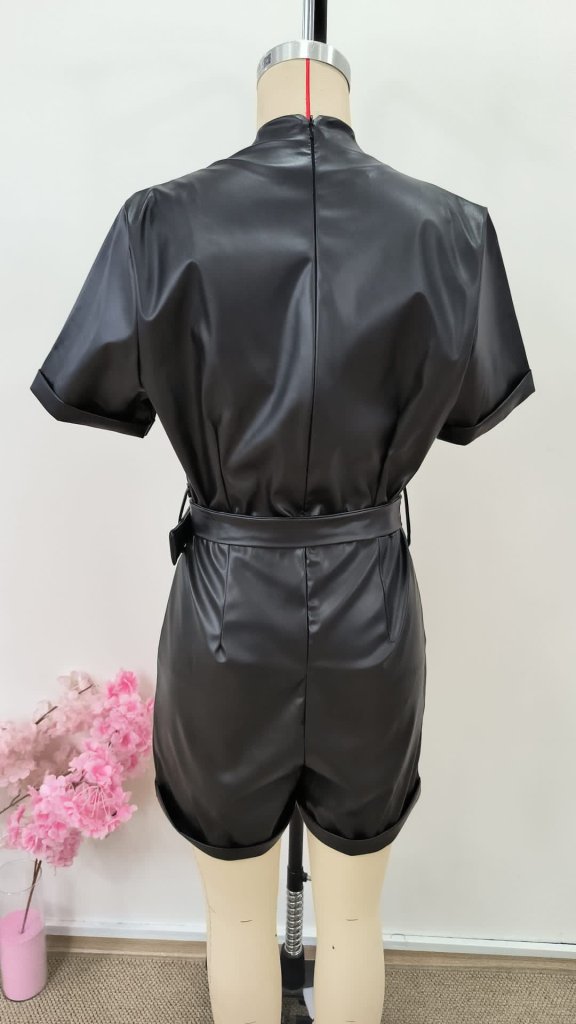 Kadın Kısa Kollu Kruvaze Yakalı Beli Kemerli Kısa Short Deri Tulum, 31277