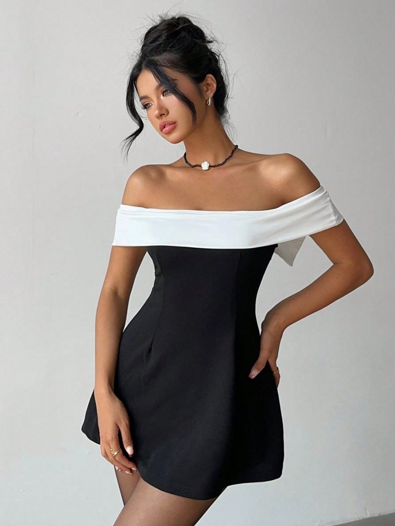 Rochie scurtă de damă din crep importat, cu mânecă scurtă și decolteu Madonna, cu panglică la spate, 31591