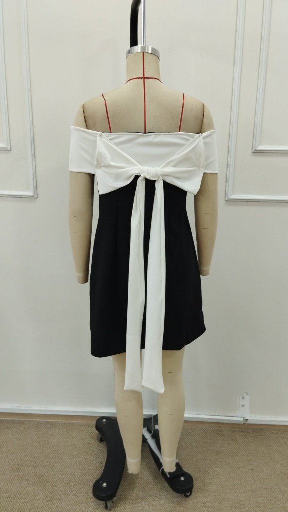 Rochie scurtă de damă din crep importat, cu mânecă scurtă și decolteu Madonna, cu panglică la spate, 31591