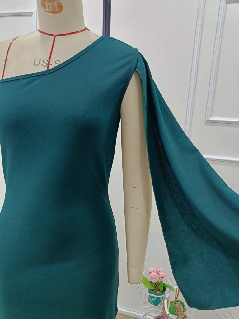 Rochie midi din crep cu un singur umăr și pelerină pentru femei, 34456