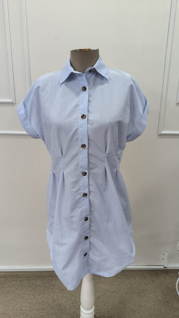 Rochie scurtă de damă tip polo, cu mânecă scurtă, din tricot fin, cu nasturi în față, 32212
