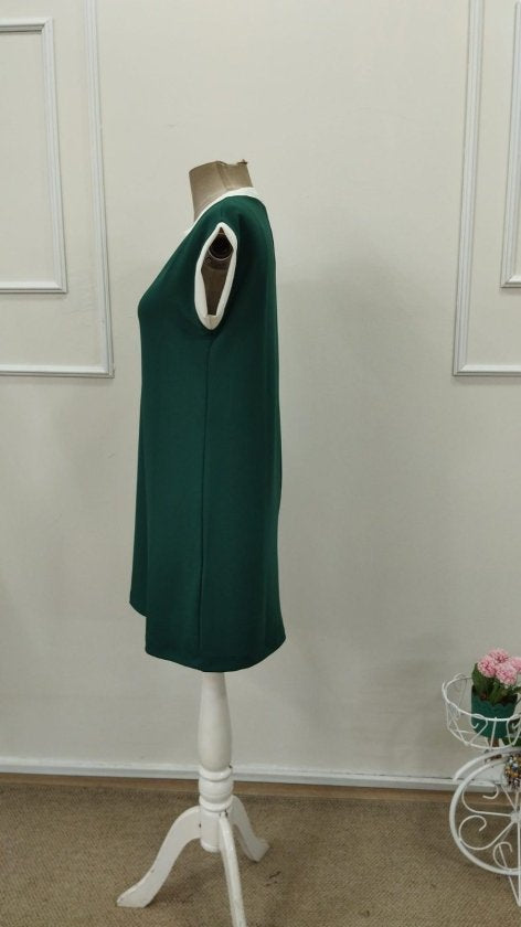 Women's Short Sleeve Round Neck Contrast Cuff Detail Short Crinkled Crepe Dress, 32767