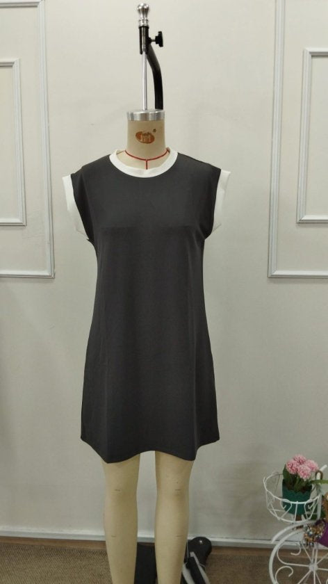 Women's Short Sleeve Round Neck Contrast Cuff Detail Short Crinkled Crepe Dress, 32768
