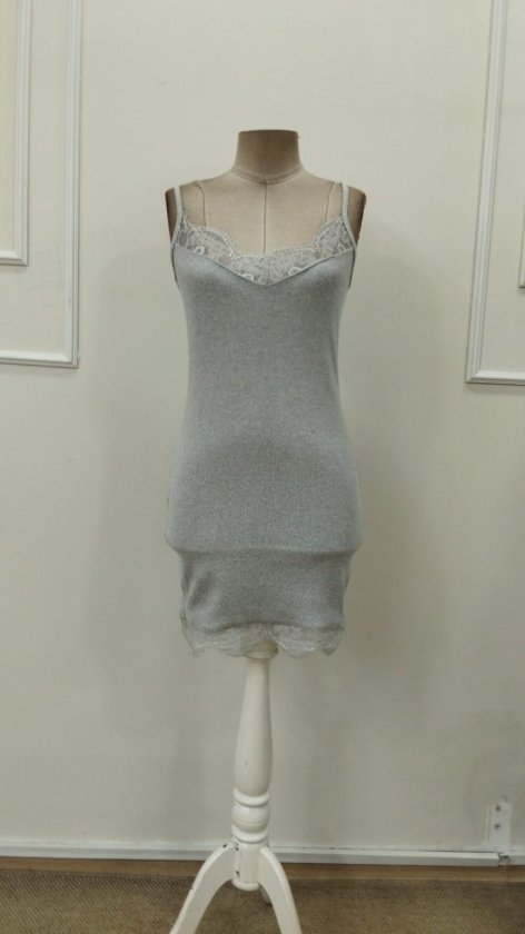 Rochie scurtă cu corset, decolteu cu bretele și detalii din dantelă, 33006