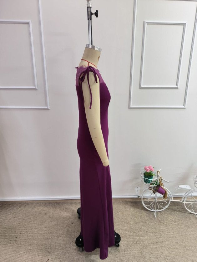 Rochie lungă de damă din crep importat, cu decolteu barcă, cu detalii din dantelă la bust și decolteu, 33064