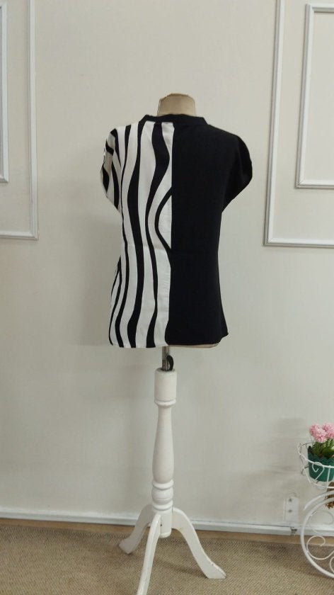 Women's Short Sleeve Stand Collar V-Neck Woven Viscose Blouse, 33067