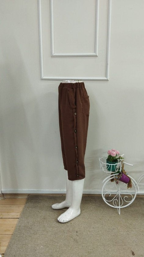 Pantaloni midi elastici cu talie înaltă pentru femei, cu nasturi laterali, 33562