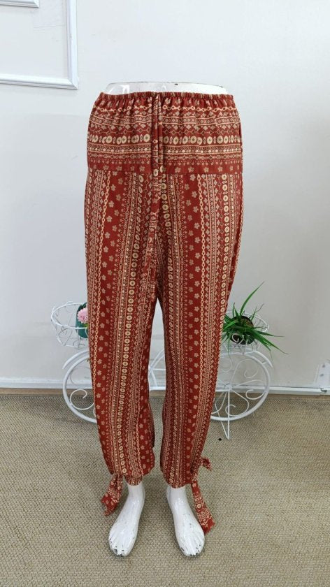 Pantaloni de damă cu talie înaltă, model, cu tiv cu legături și crăpături laterale, 33941