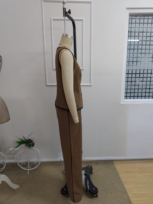 Set de două piese pentru femei, vestă și pantaloni fără mâneci, cu nasturi în față, 34194