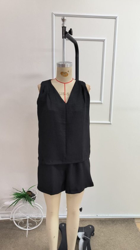 Set de două piese pentru femei, bluză și pantaloni scurți cu mânecă scurtă și decolteu în V, 34314