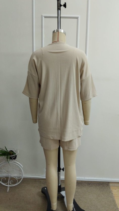 Set de două piese pentru femei, jachetă și pantaloni scurți din crep, cu mânecă scurtă și deschidere în față, 34345