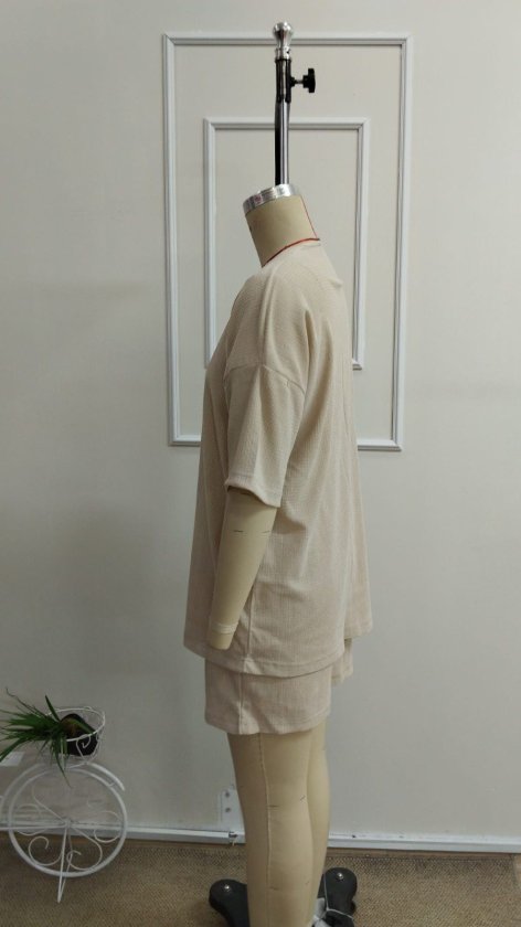 Set de două piese pentru femei, jachetă și pantaloni scurți din crep, cu mânecă scurtă și deschidere în față, 34345