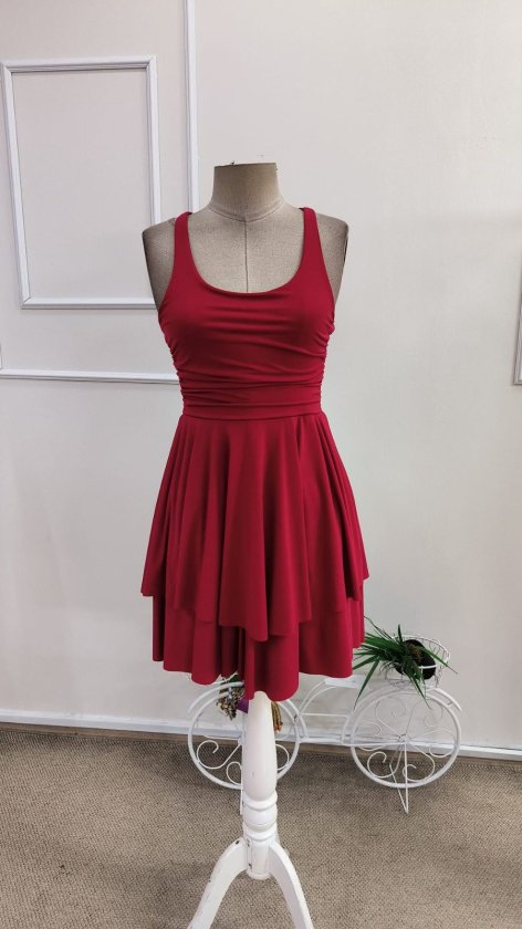 Rochie scurtă de damă cu volane, model nisipos, cu guler rotund și bretele, 34594