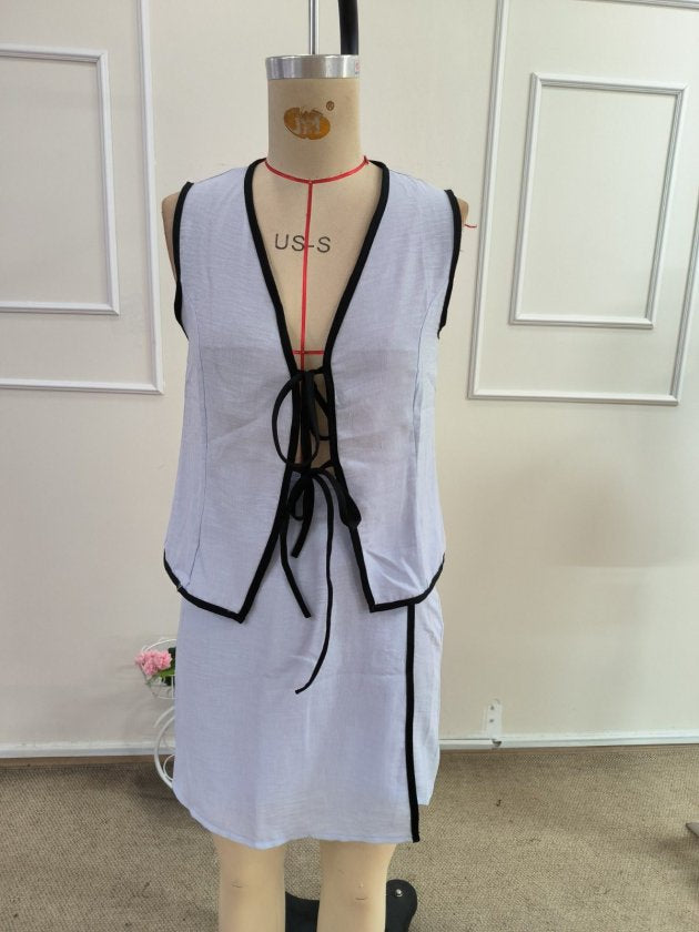 Costum pentru femei din 2 piese - bluz cu bretele, snur in fata si fusta, 35439