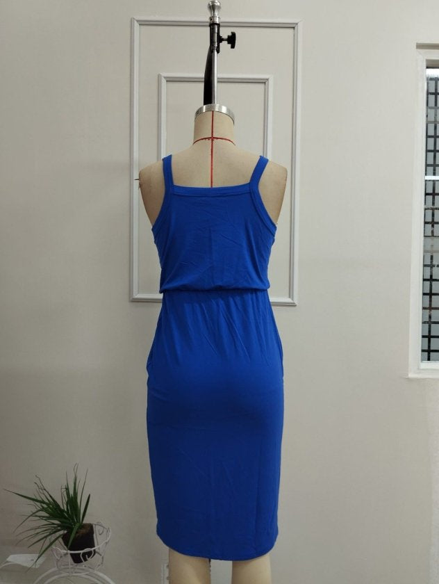 Rochie scurtă femininǎ din Vizcoză, cu umeri descoperiți, guler Bardot, detaliu cu cataramă, 36388