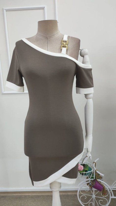 Rochie din modal pentru femei, mânecă scurtă, guler asimetric cu detaliu bandă și accesoriu, 36103